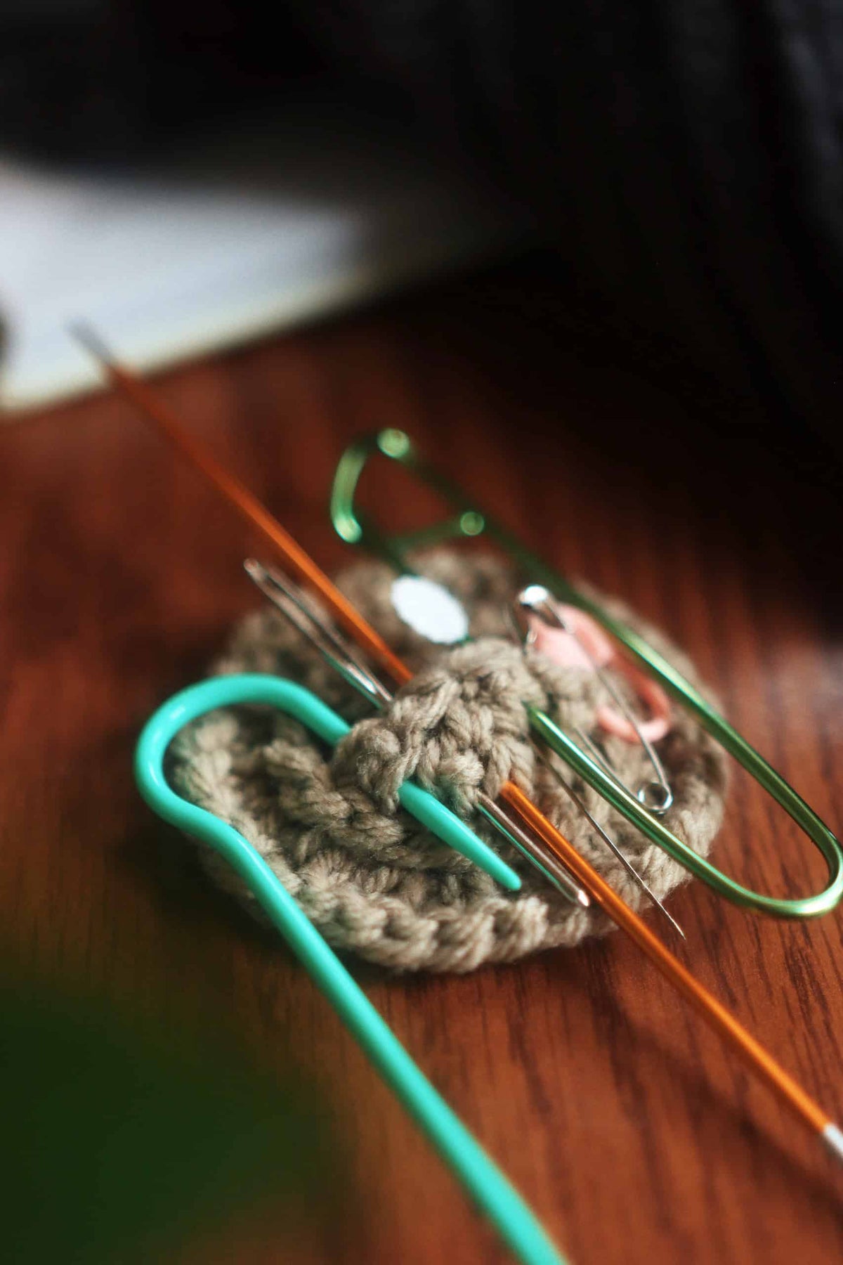 Portable knit notion holder pattern perfect for project bags