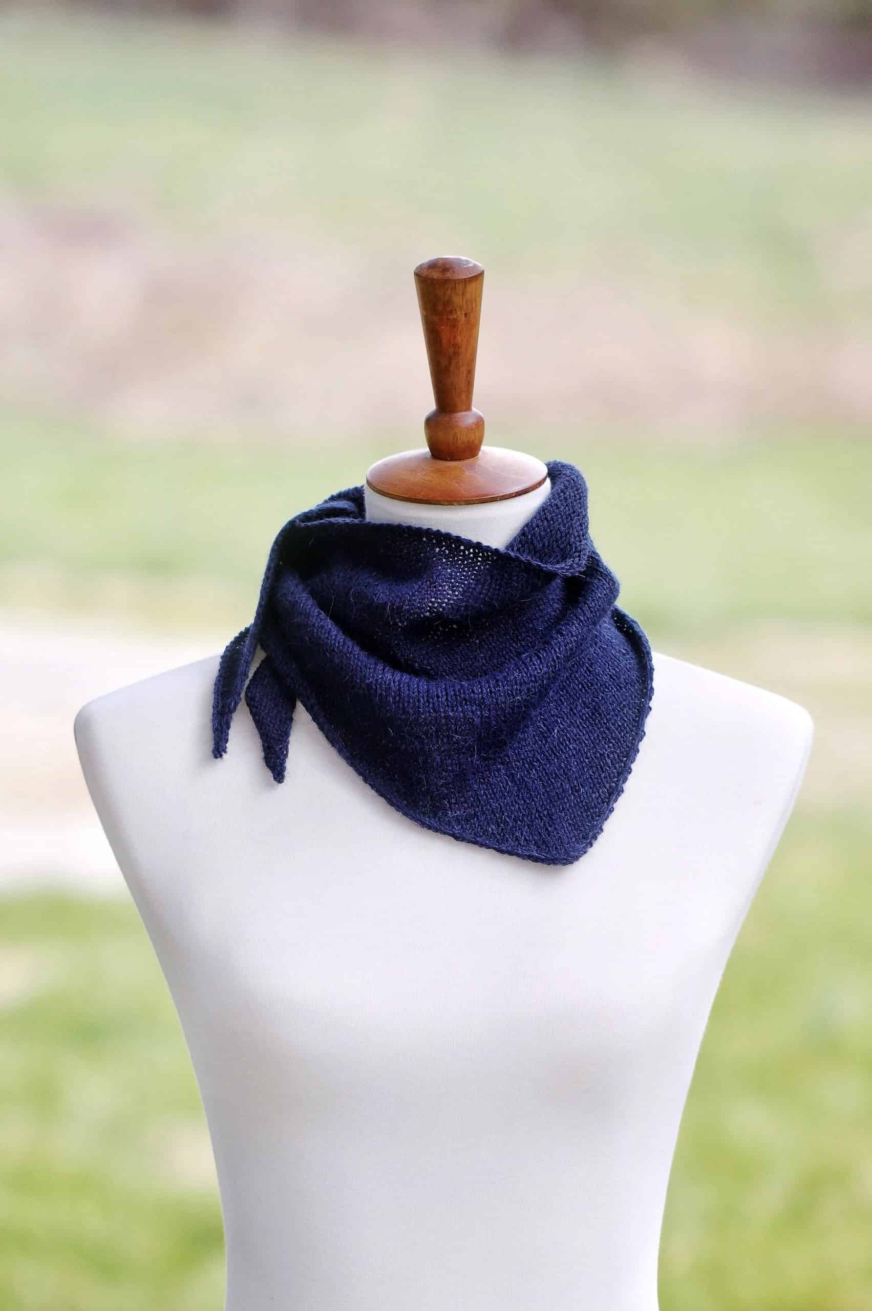 Small Triangle Scarf Pattern: Perfect Spring Kerchief – Darling Jadore