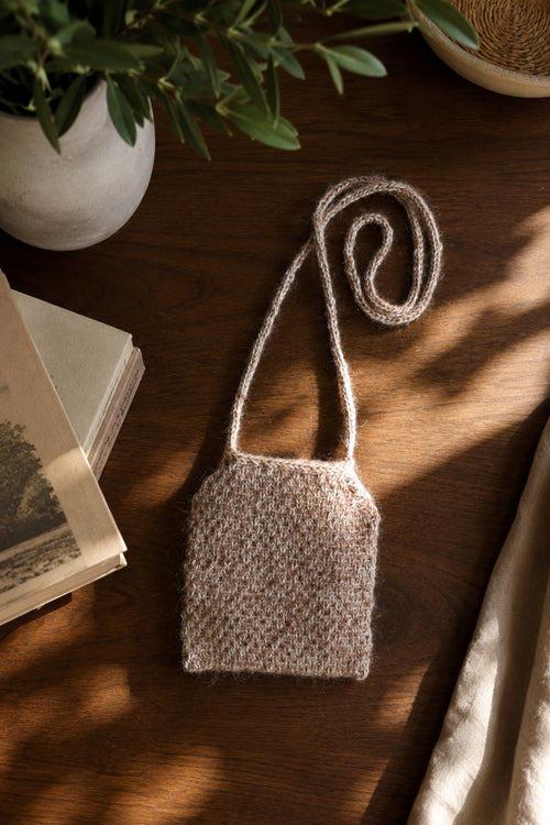 small crossbody bag knitting pattern, mini knit purse Ines Bag