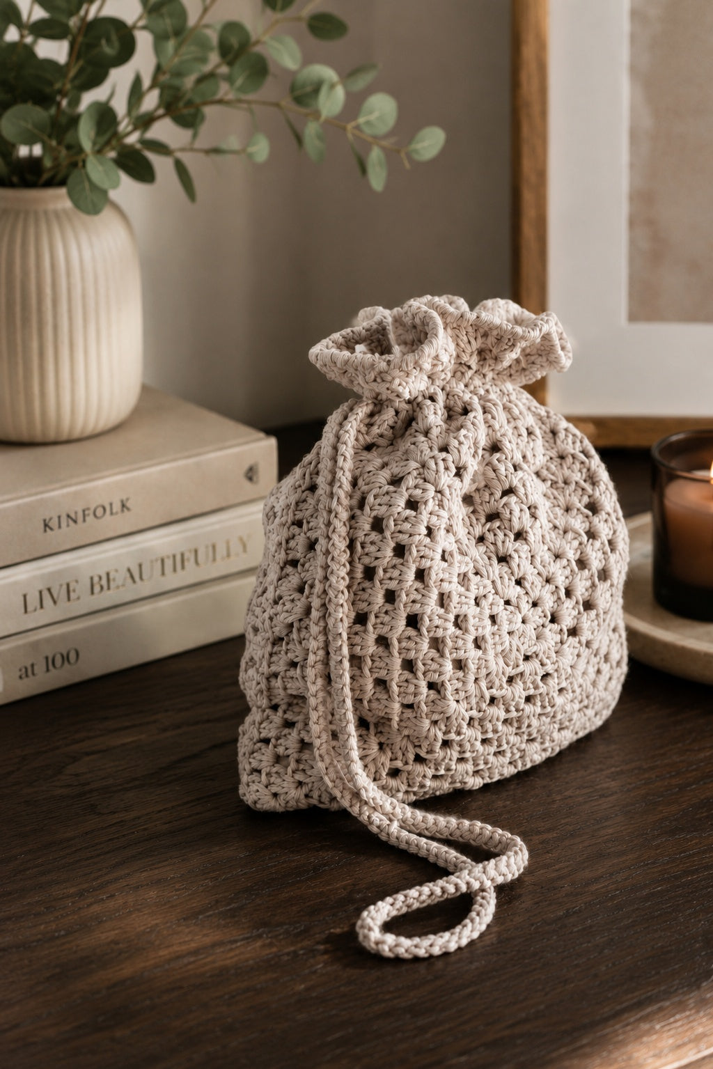 crochet bucket bag easy crochet pattern. small crochet crossbody purse pattern Regency