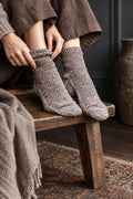 easy crew socks knitting pattern textured knit dpn socks cobblestone socks darling jadore