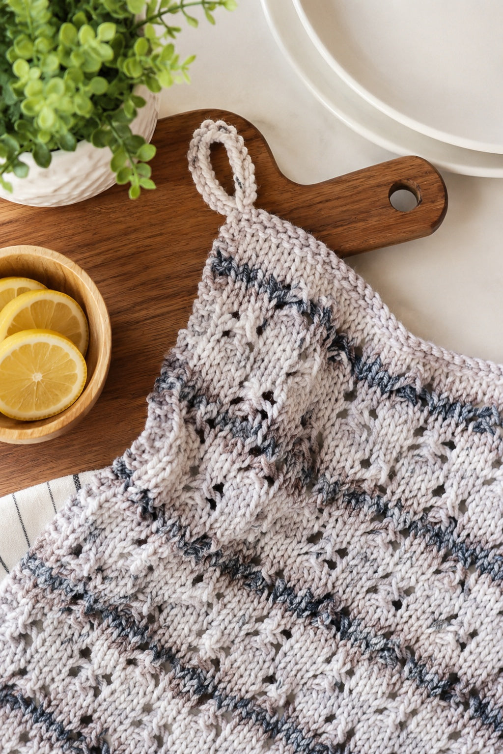 lace knit tea towel knitting pattern modern kitchen decor easy knit Lakeside Towel