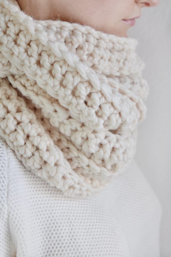 Close up of beginner-friendly infinity scarf crochet pattern texture detail