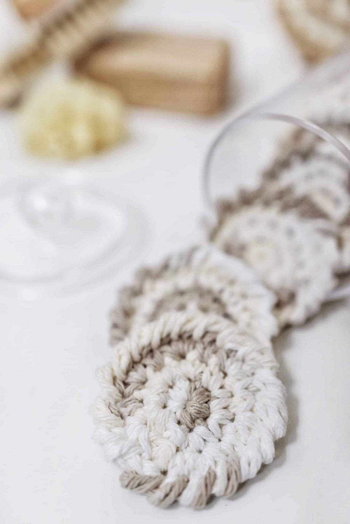White crochet beauty rounds pattern showing classic round shape and border design