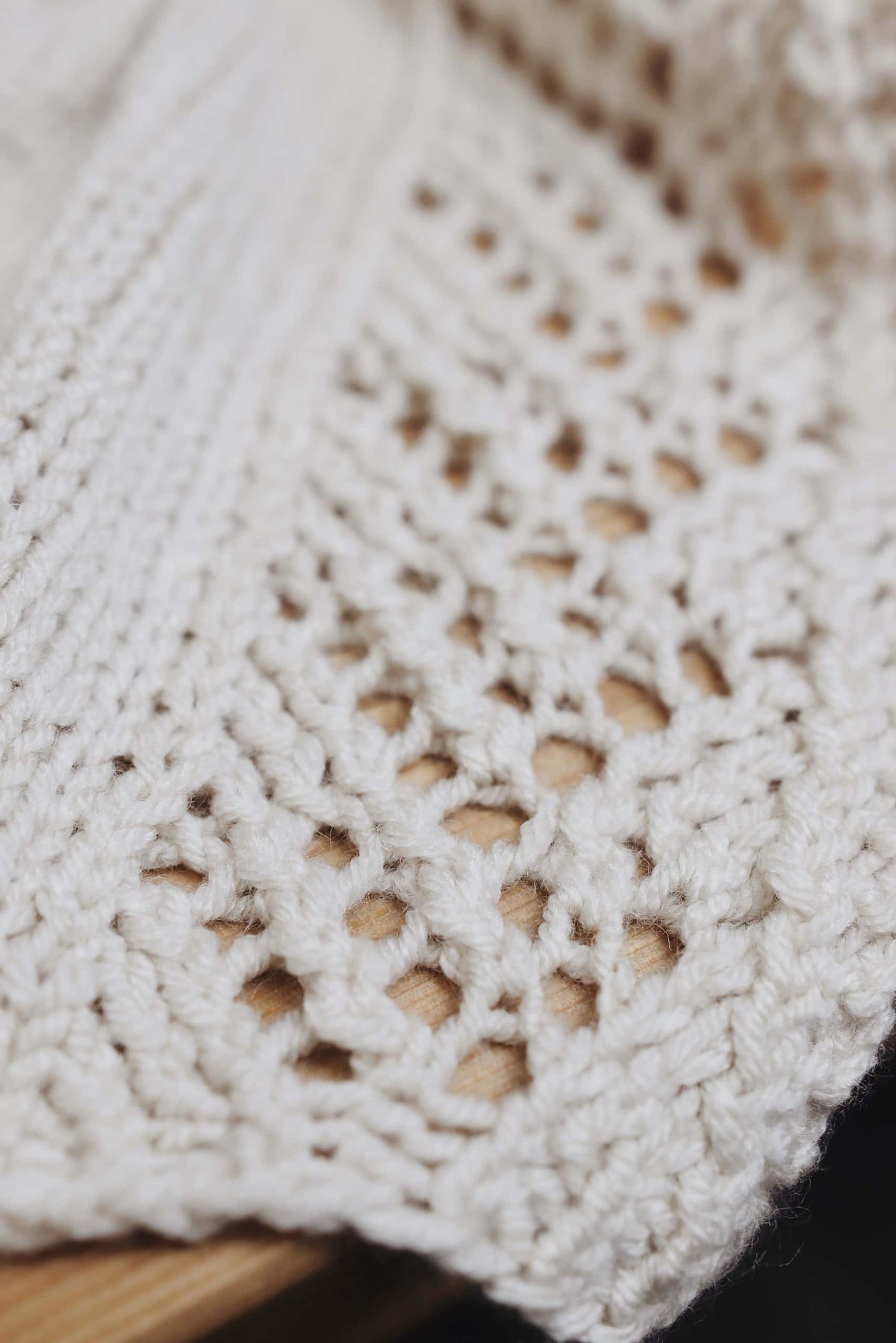 Wheatfield tea towel knitting pattern showing full lace design detail