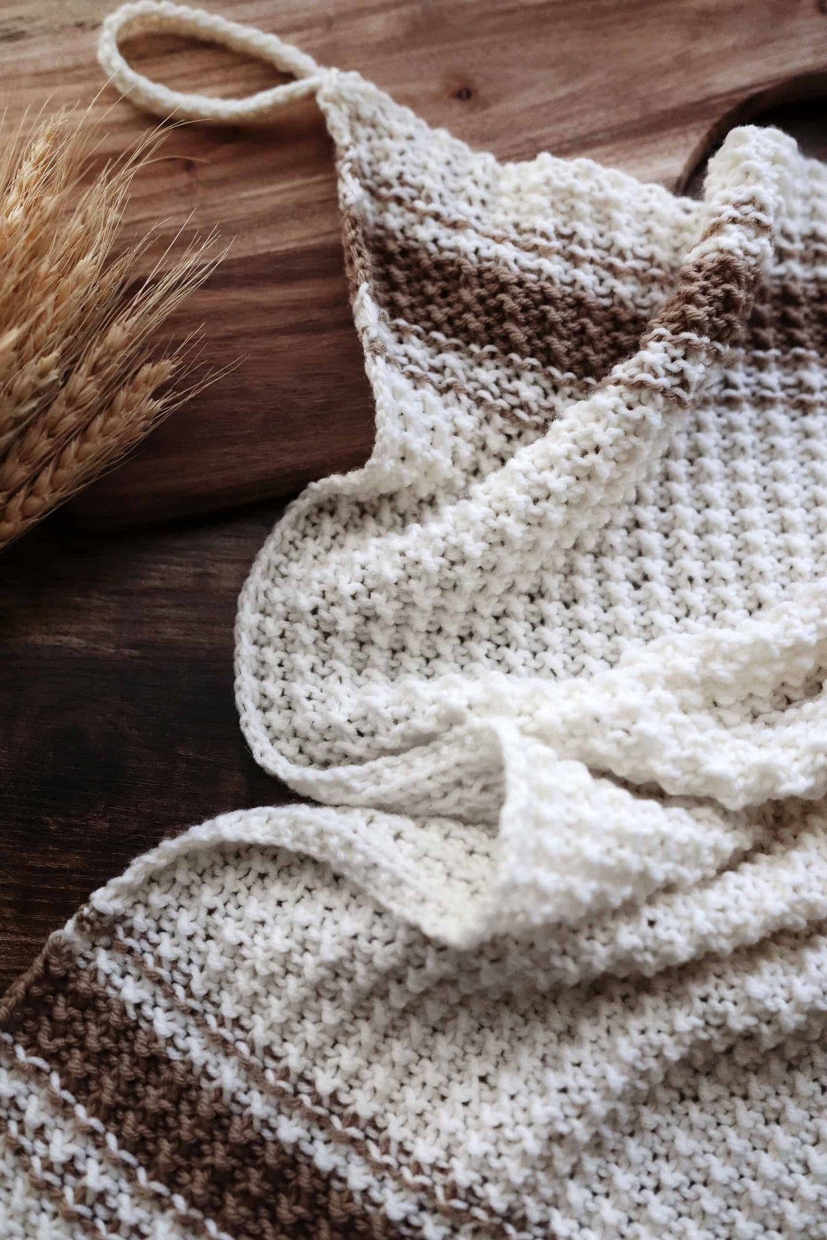 Handknit farmhouse tea towel pattern with modern striped texture for kitchen décor