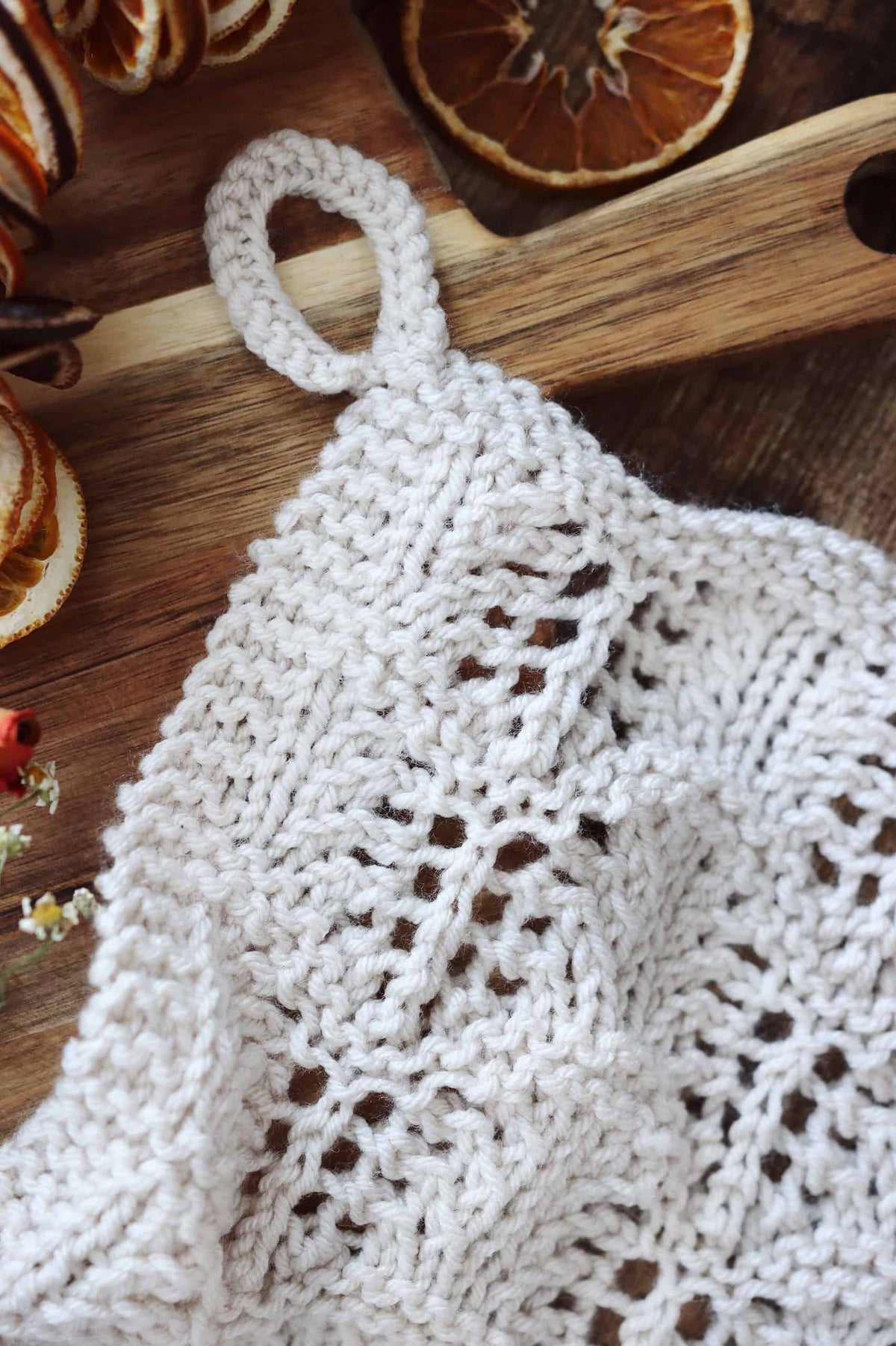 Eco-friendly hand towel knitting pattern with timeless lace design for kitchen decor