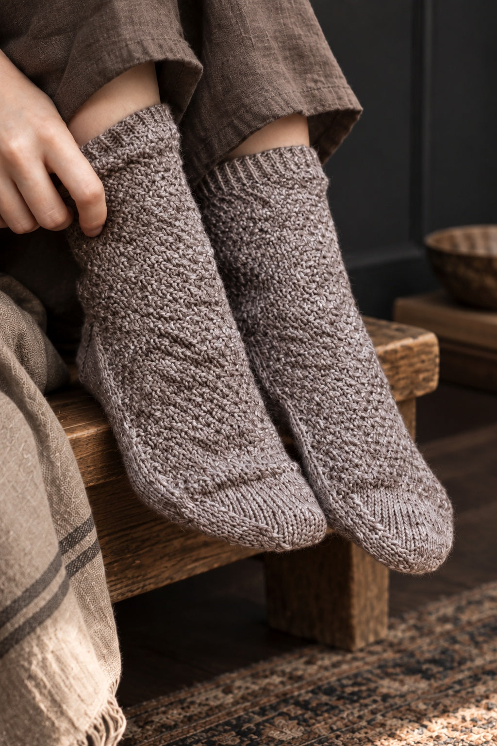 easy crew socks knitting pattern textured knit dpn socks cobblestone socks darling jadore