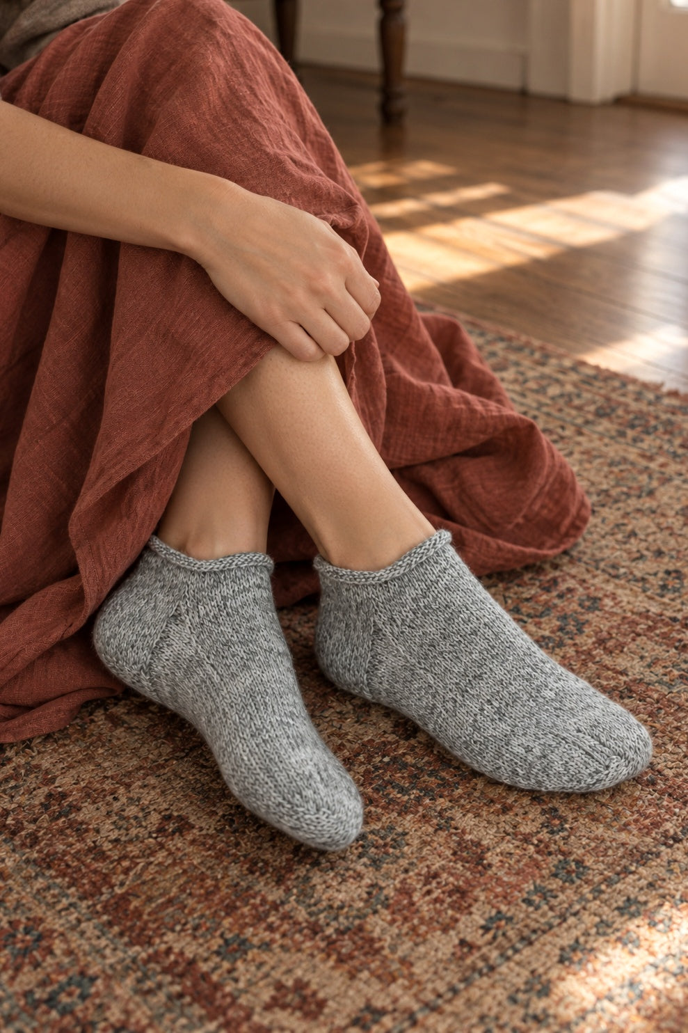 beginner ankle socks knitting pattern roll edge socks darling jadore tide socks