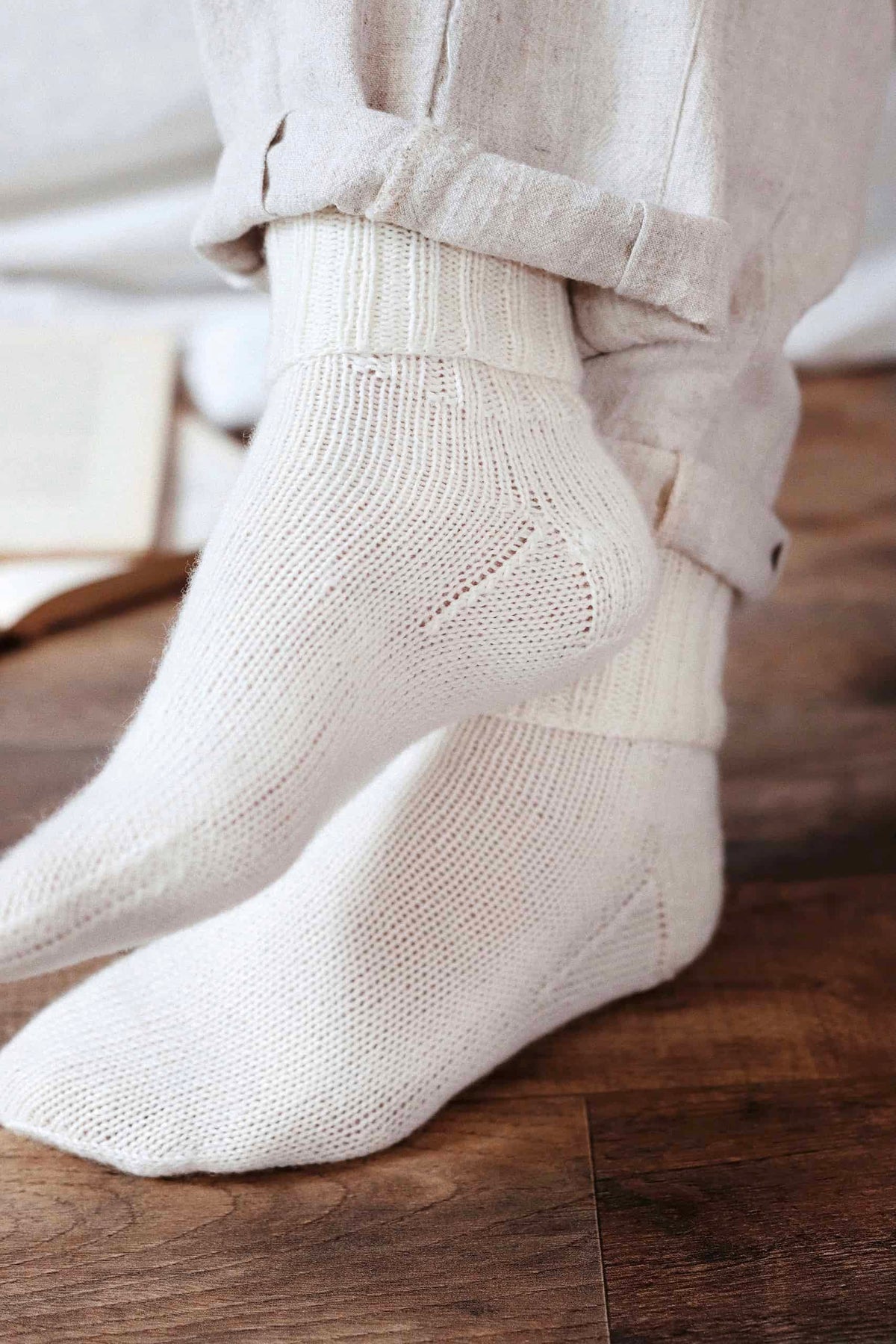 Easy basic socks knitting pattern close up detail of knit texture