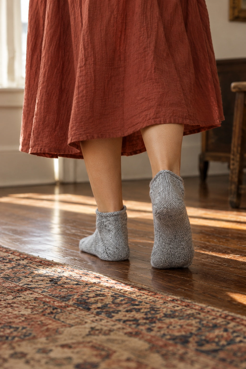 beginner ankle socks knitting pattern roll edge socks darling jadore tide socks