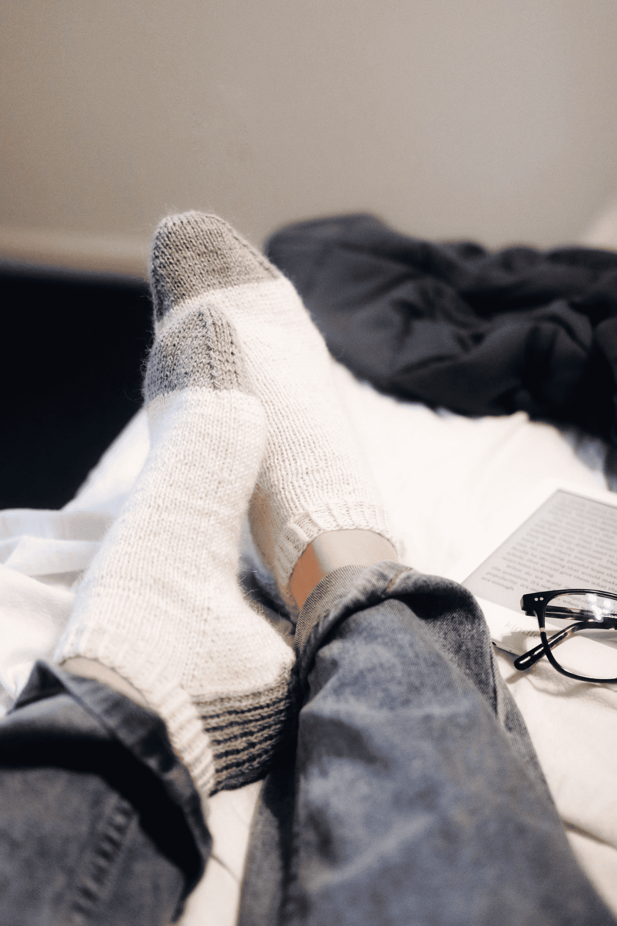 Easy knit socks pattern instructions and materials list