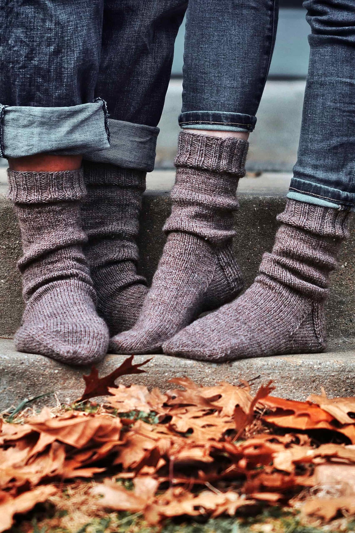 Simple stockinette stitch socks knitting pattern for beginners