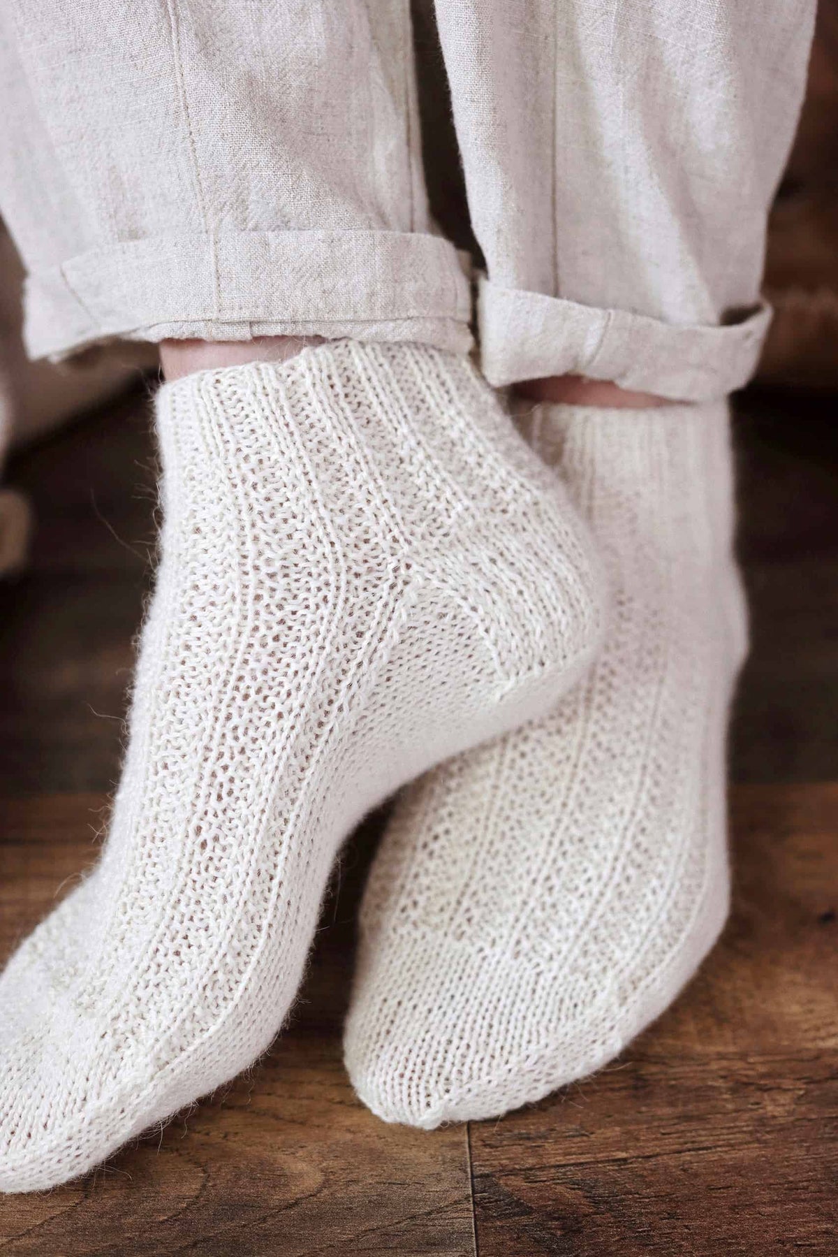 Quick knit ankle socks pattern for women showing texture detail