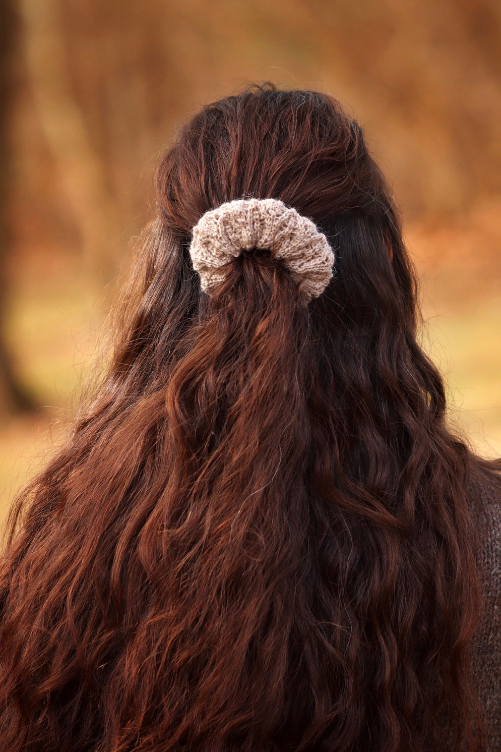 Elegant knit hair tie scrunchie pattern with lace detail for advanced beginners