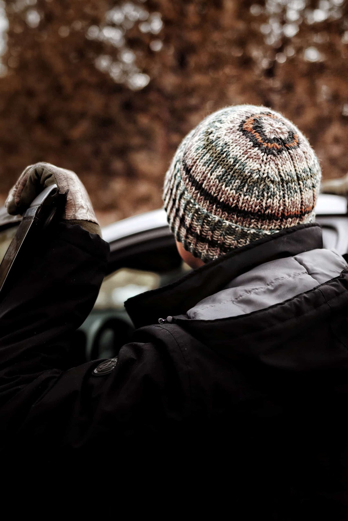 Classic mens beanie knitting pattern in earthy camo colors
