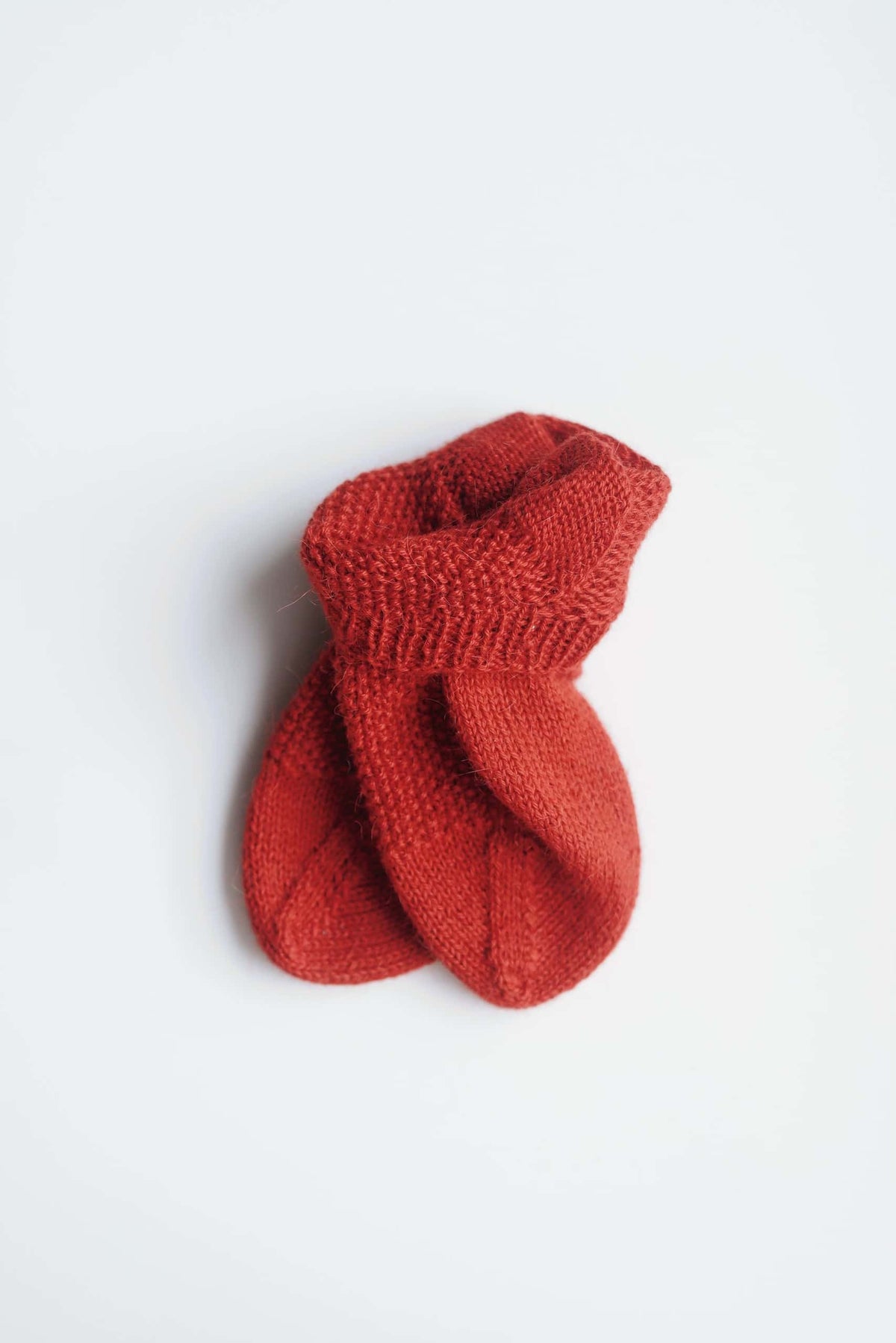 Red knitted socks pattern with mesmerizing texture for everyday wear