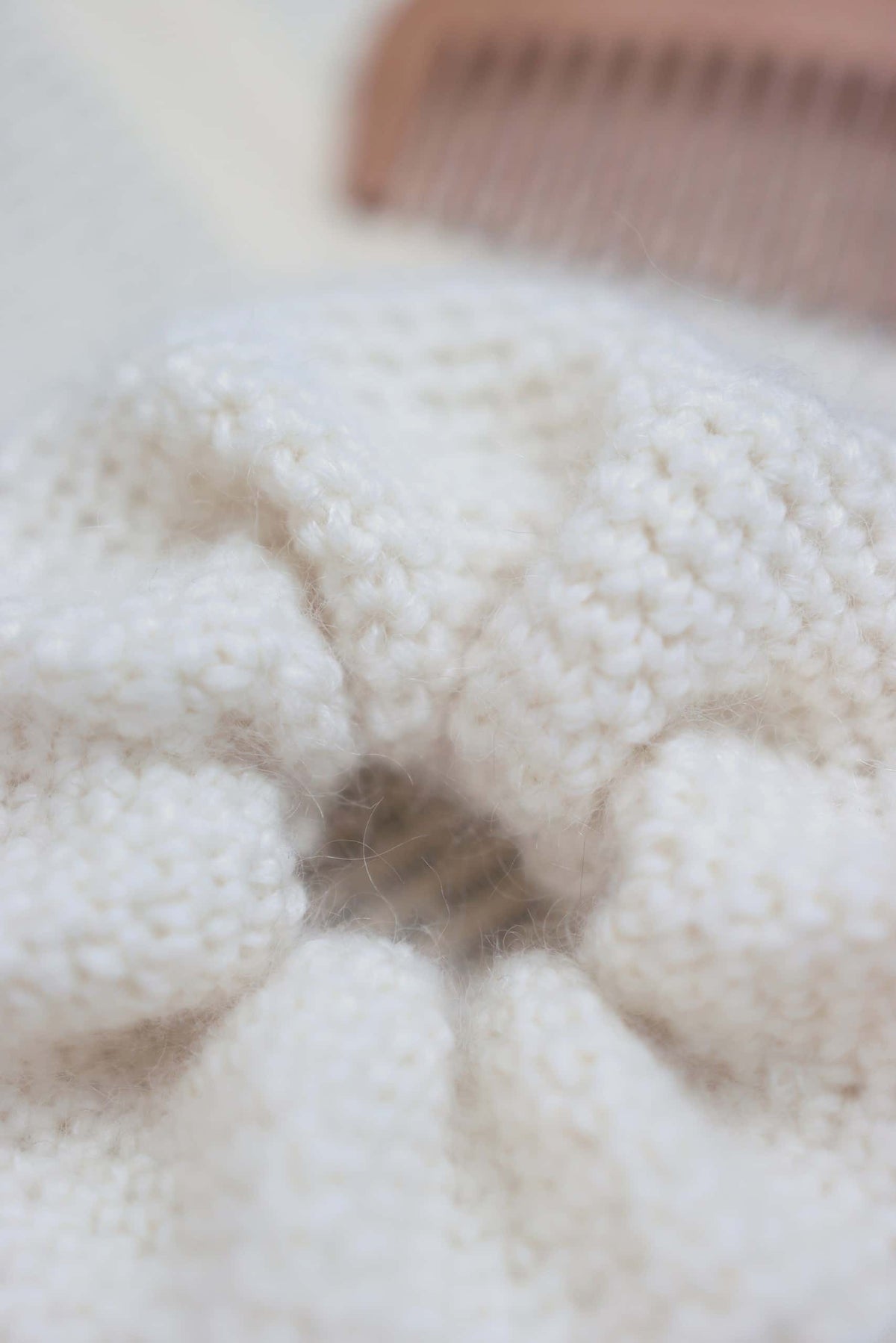Beginner-friendly crochet scrunchie pattern quick project