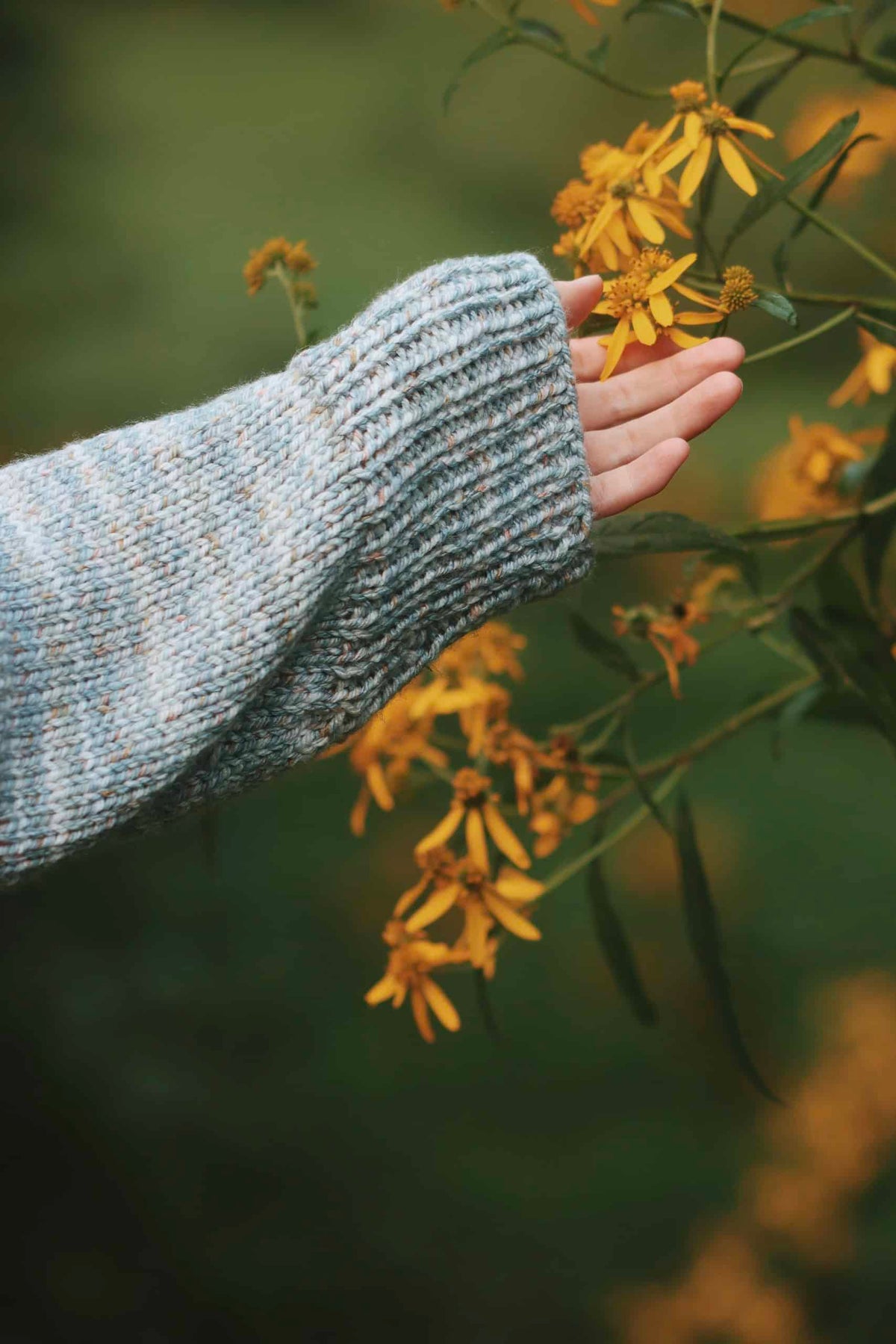 Classic crewneck pullover sweater knitting pattern with raglan sleeves