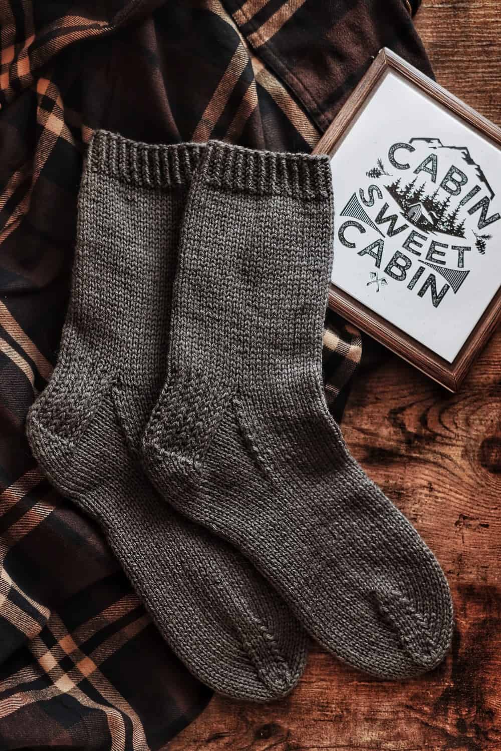 Boyfriend Socks Knitting Pattern, Darling Jadore Men's Socks Knit Pattern