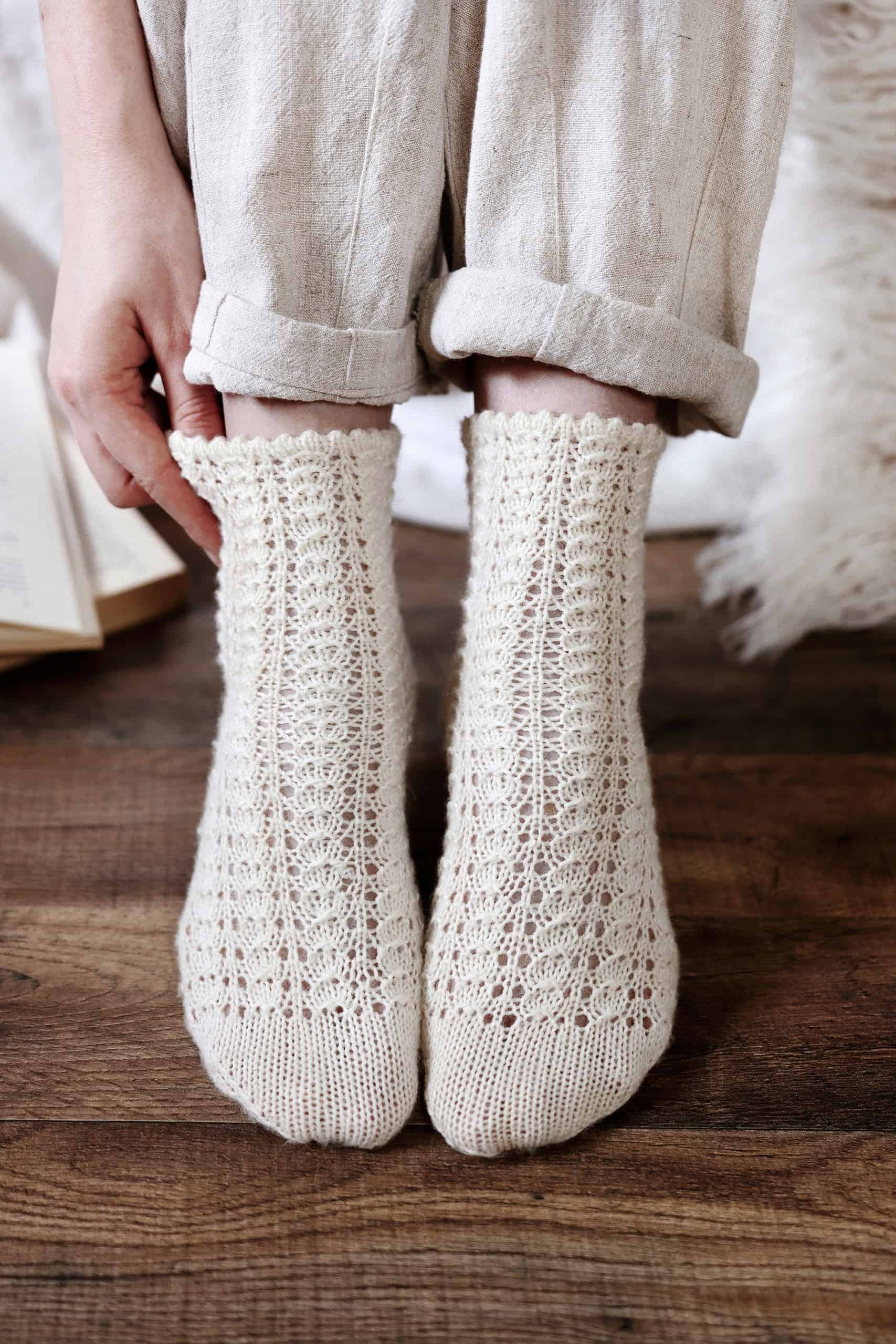 Beginner's lace socks, Knitting Patterns