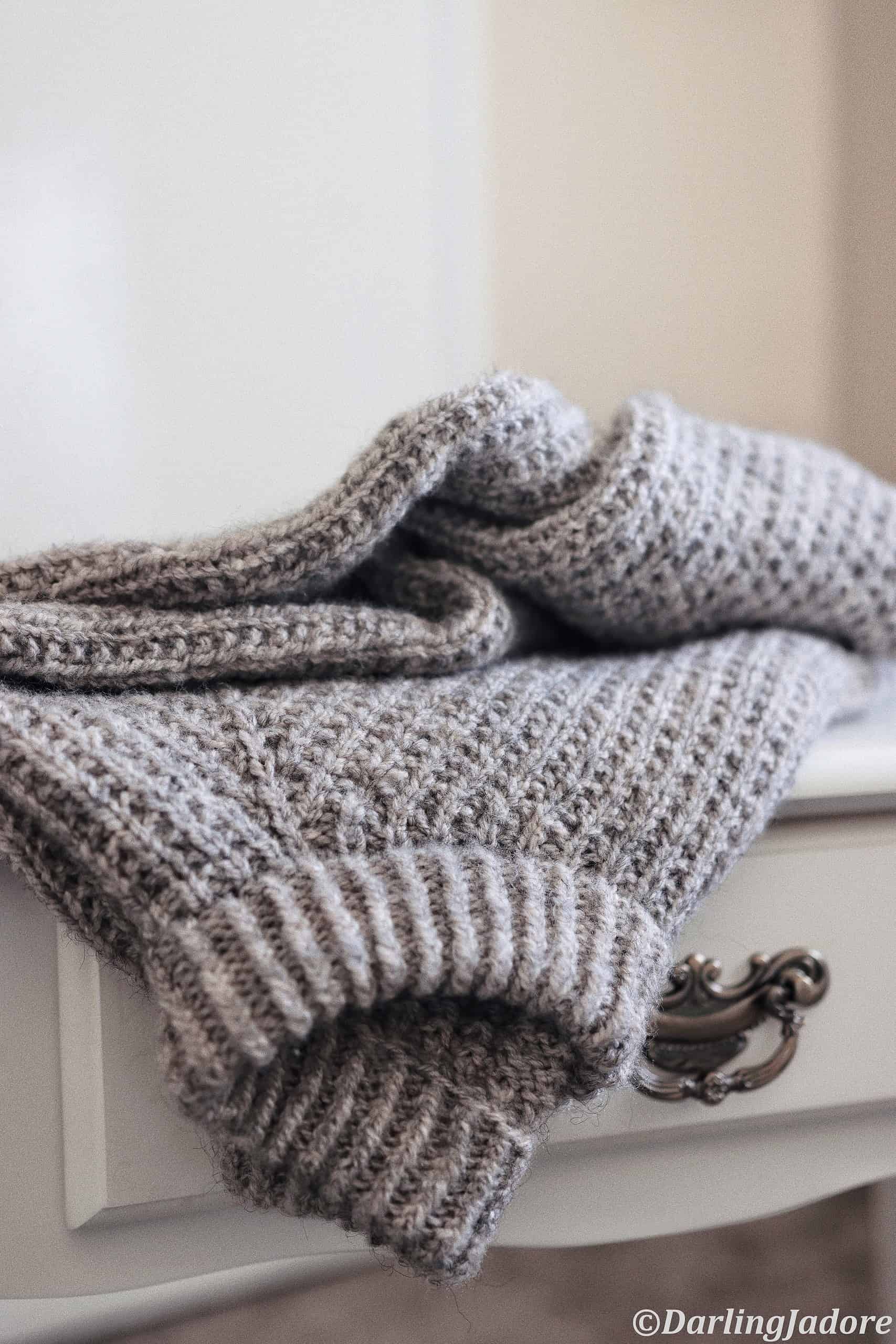 Hawthorn Sweater Knitting Pattern, Pullover Knit Pattern, Darling Jadore