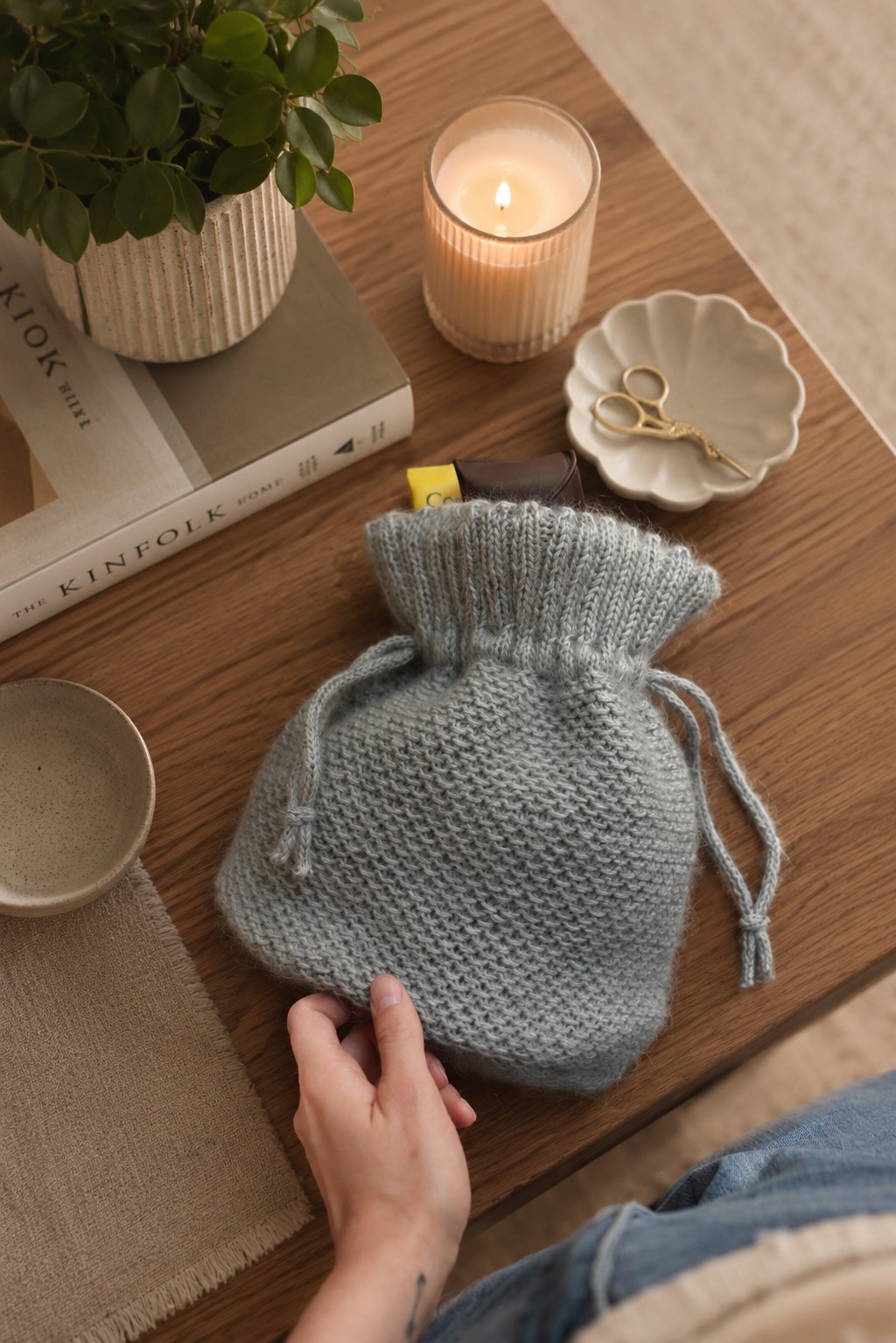 bucket bag knitting pattern knit drawstring purse easy knit purse bag Vale Bag darling jadore