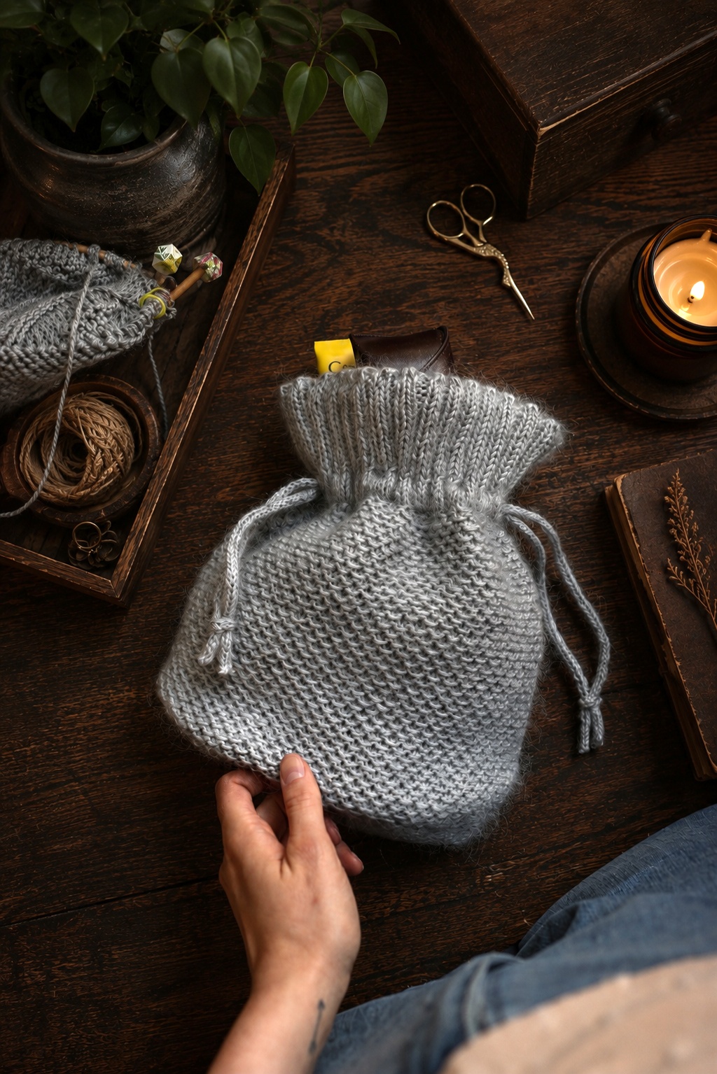 bucket bag knitting pattern knit drawstring purse easy knit purse bag Vale Bag darling jadore