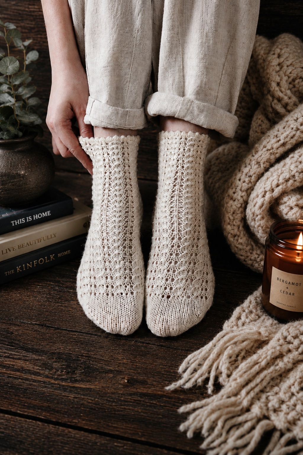lace knit crew socks easy knitting pattern. knit women lace socks pattern rosehip socks